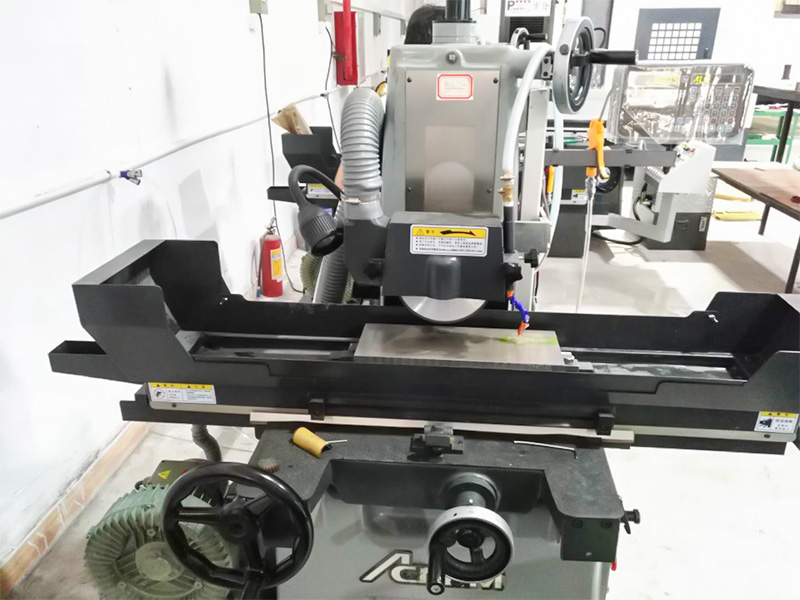 Precision surface grinder